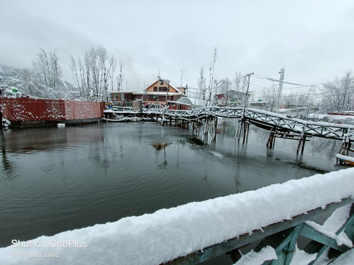 New Heaven Canal Srīnagar Buitenkant foto