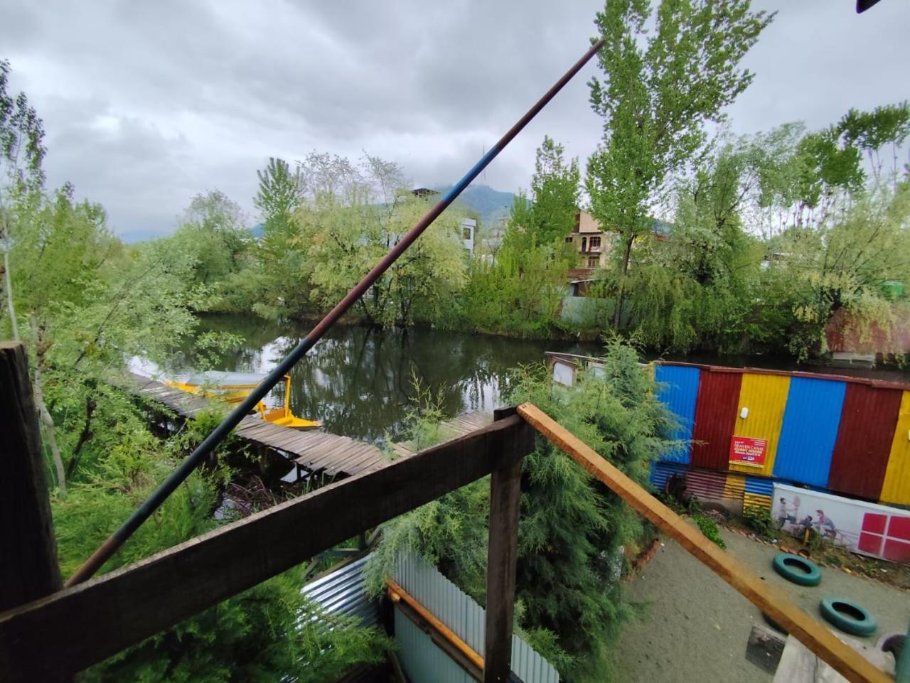 New Heaven Canal Srīnagar Buitenkant foto